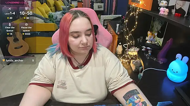 Snapshot of Softie_Sofy chatting on 02-28-25, 07:26 Softie Sofy online show from 02-28-25, 07:26