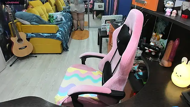 Snapshot of Softie_Sofy chatting on 03-05-25, 02:36 Softie Sofy online show from 03-05-25, 02:36