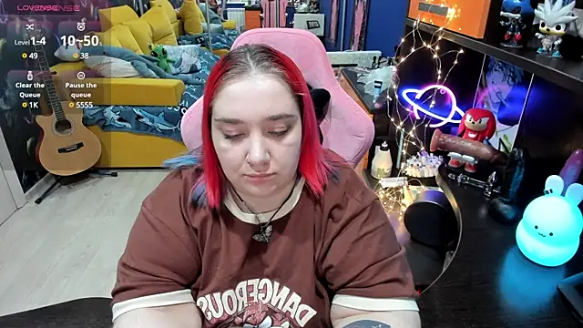 Snapshot of Softie_Sofy chatting on 03-12-25, 02:23 Softie Sofy online show from 03-12-25, 02:23