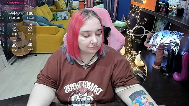 Snapshot of Softie_Sofy chatting on 03-18-25, 11:08 Softie Sofy online show from 03-18-25, 11:08