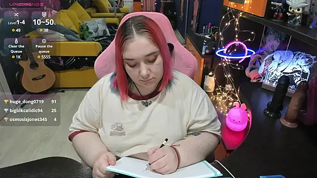 Snapshot of Softie_Sofy chatting on 03-19-25, 10:44 Softie Sofy online show from 03-19-25, 10:44