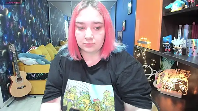 Snapshot of Softie_Sofy chatting on 03-20-25, 05:13 Softie Sofy online show from 03-20-25, 05:13