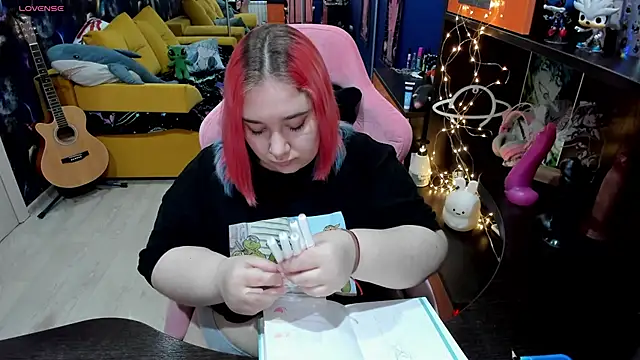 Snapshot of Softie_Sofy chatting on 03-20-25, 09:15 Softie Sofy online show from 03-20-25, 09:15