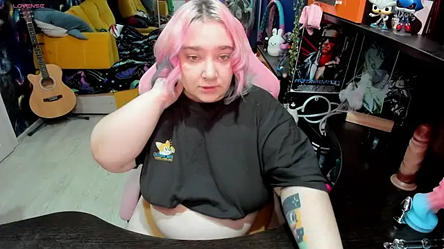 Snapshot of Softie_Sofy chatting on 09-20-25, 02:12 Softie Sofy online show from 09-20-25, 02:12