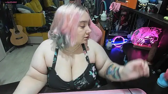 Snapshot of Softie_Sofy chatting on 09-23-25, 01:41 Softie Sofy online show from 09-23-25, 01:41