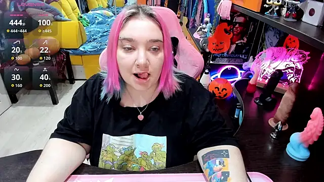 Snapshot of Softie_Sofy chatting on 10-26-25, 03:45 Softie Sofy online show from 10-26-25, 03:45