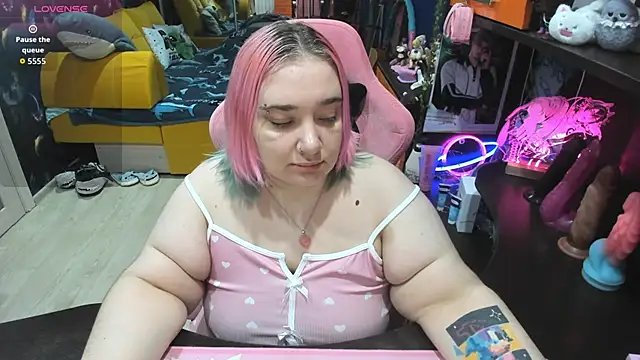 Softie Sofy online show from 02-12-26, 03:01