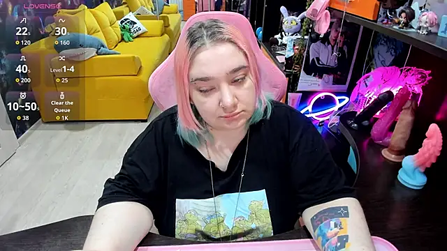 Softie Sofy online show from 05-29-26, 03:37