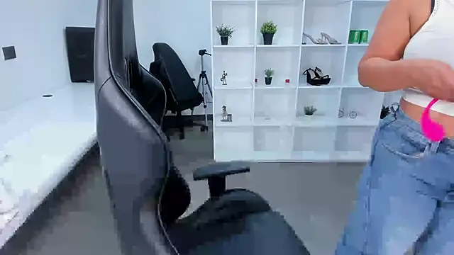 Snapshot of natural_bigboobs chatting on 10-19-25, 07:14 natural bigboobs online show from 10-19-25, 07:14