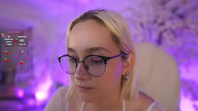 Snapshot of DalahiaRush chatting on 02-08-25, 02:38 DalahiaRush online show from 02-08-25, 02:38