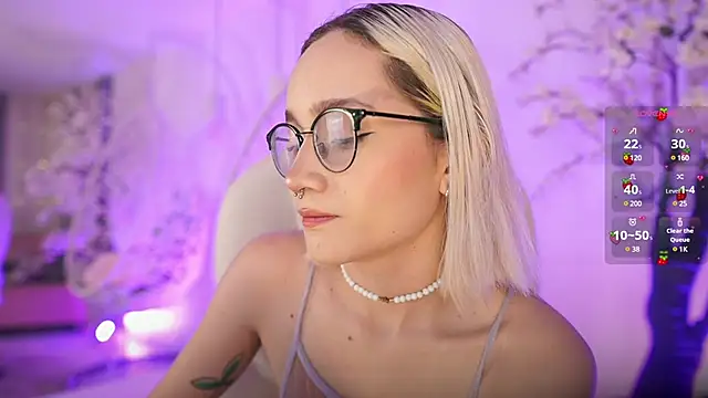 Snapshot of DalahiaRush chatting on 03-10-25, 11:32 DalahiaRush online show from 03-10-25, 11:32