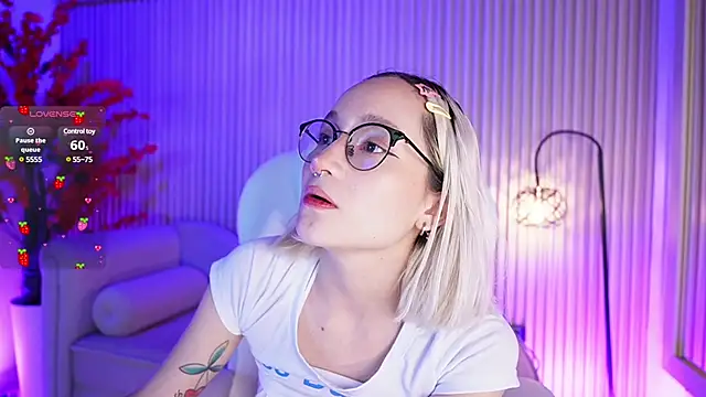 Snapshot of DalahiaRush chatting on 03-14-25, 02:41 DalahiaRush online show from 03-14-25, 02:41