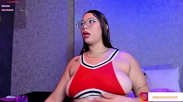 DanniaMonroee online show from 11-05-25, 01:22