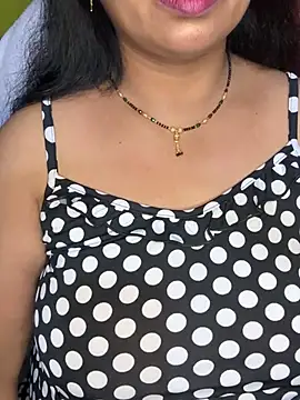 Snapshot of Anushka_21 chatting on 05-01-26, 07:29 Anushka 21 online show from 05-01-26, 07:29