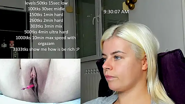 Snapshot of queenofthenighttt chatting on 10-27-25, 08:29 queenofthenighttt online show from 10-27-25, 08:29