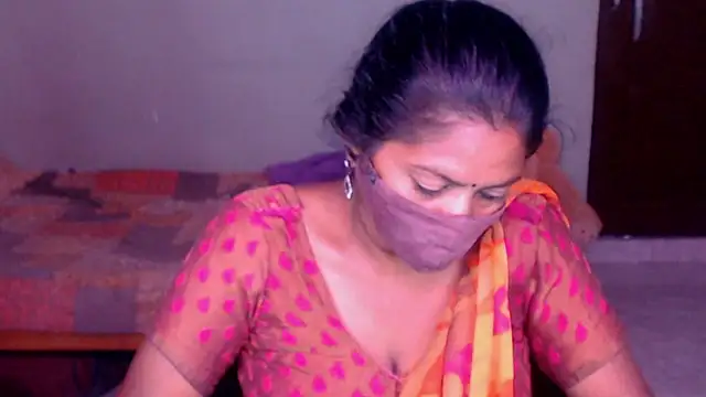Snapshot of Novapol chatting on 06-05-26, 05:58 Novapol online show from 06-05-26, 05:58