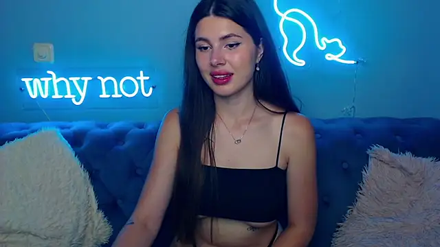 Snapshot of ViollinaLove chatting on 06-28-26, 04:51 ViollinaLove online show from 06-28-26, 04:51