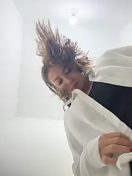 Hall 16 online show from 03-20-25, 09:35