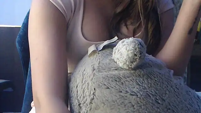 Snapshot of Tasty_Melody chatting on 05-19-26, 05:19 Tasty Melody online show from 05-19-26, 05:19