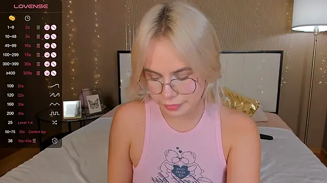 Snapshot of bellatip chatting on 01-31-25, 03:52 bellatip online show from 01-31-25, 03:52