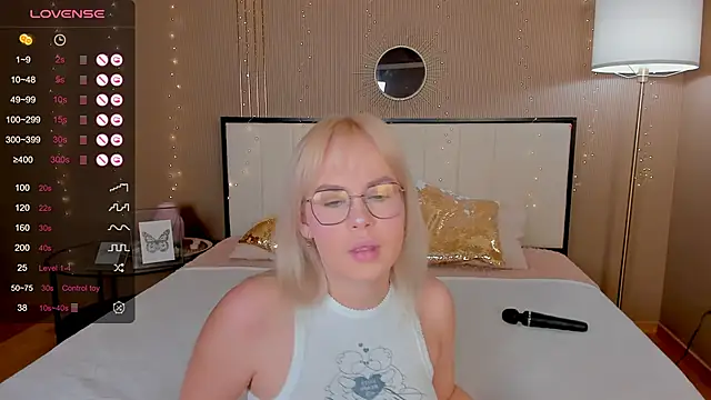 Snapshot of bellatip chatting on 03-05-25, 12:49 bellatip online show from 03-05-25, 12:49