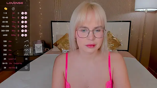 Snapshot of bellatip chatting on 03-10-25, 12:40 bellatip online show from 03-10-25, 12:40