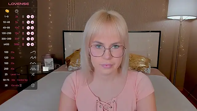 Snapshot of bellatip chatting on 03-14-25, 12:43 bellatip online show from 03-14-25, 12:43