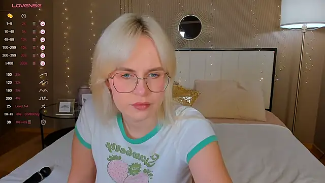 Snapshot of bellatip chatting on 10-06-25, 12:52 bellatip online show from 10-06-25, 12:52