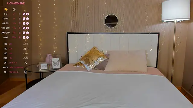 Snapshot of bellatip chatting on 10-13-25, 12:43 bellatip online show from 10-13-25, 12:43