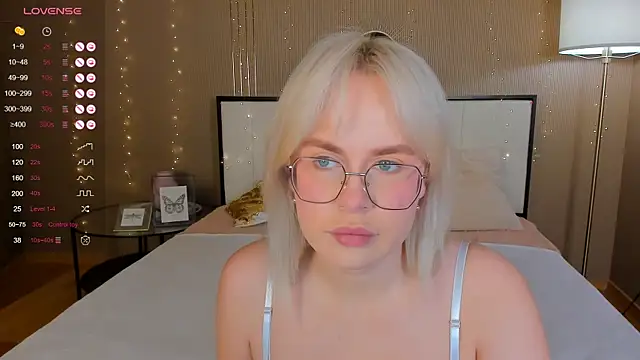 Snapshot of bellatip chatting on 10-30-25, 12:45 bellatip online show from 10-30-25, 12:45