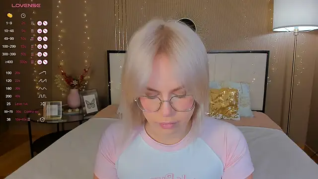 Snapshot of bellatip chatting on 11-29-25, 12:46 bellatip online show from 11-29-25, 12:46