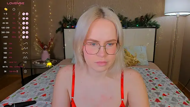 Snapshot of bellatip chatting on 12-15-25, 12:48 bellatip online show from 12-15-25, 12:48