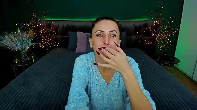 Rebecca Diamond online show from 02-11-25, 03:51