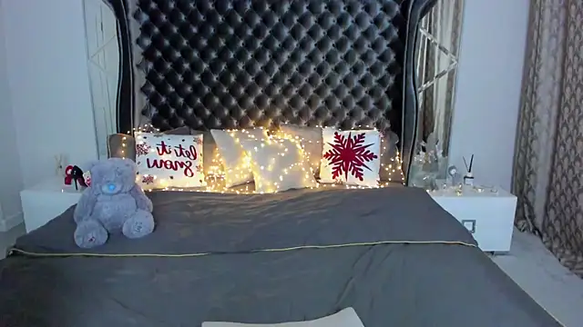 Snapshot of Rebecca_Diamond chatting on 01-08-26, 06:37 Rebecca Diamond online show from 01-08-26, 06:37