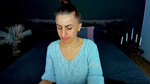 Snapshot of Rebecca_Diamond chatting on 02-05-26, 06:40 Rebecca Diamond online show from 02-05-26, 06:40