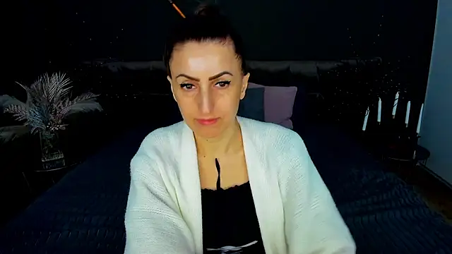 Snapshot of Rebecca_Diamond chatting on 02-10-26, 06:50 Rebecca Diamond online show from 02-10-26, 06:50