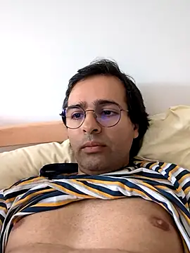 Snapshot of Azad64 chatting on 06-05-26, 08:31 Azad64 online show from 06-05-26, 08:31