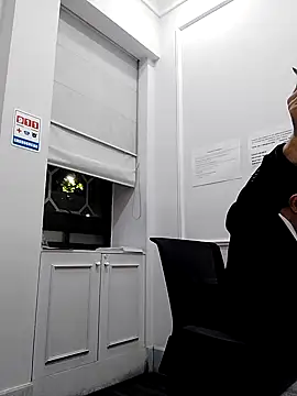 Mansex73 online show from 09-28-25, 07:14