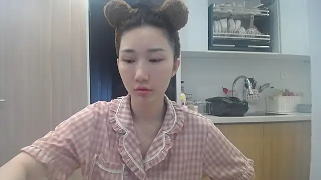 Snapshot of Asiagirll chatting on 07-01-26, 12:56 Asiagirll online show from 07-01-26, 12:56