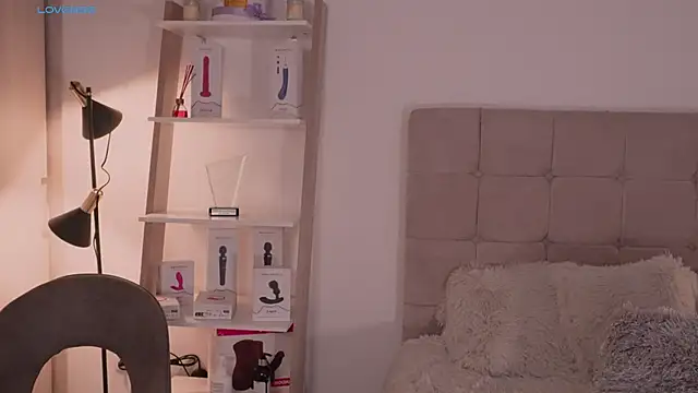 AbellaCroft online show from 12-08-24, 01:36