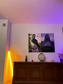 Snapshot of Cute-Alice chatting on 01-09-26, 08:43 Cute-Alice online show from 01-09-26, 08:43