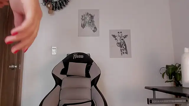 Hanna Risso online show from 12-05-25, 05:20