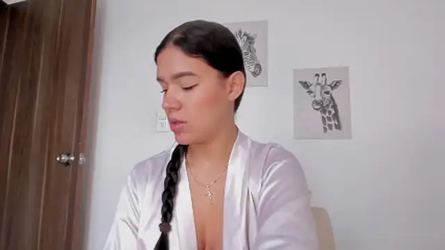 Hanna Risso online show from 02-12-26, 05:52