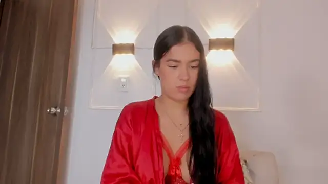 Hanna Risso online show from 04-18-26, 06:12