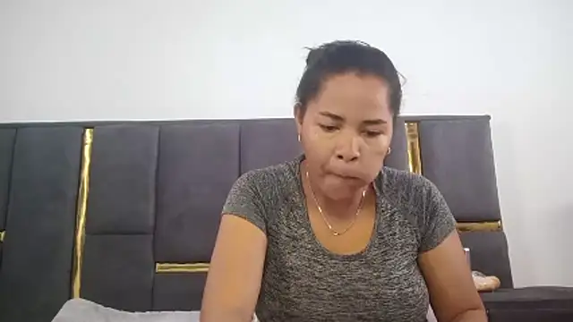 Snapshot of aleixane chatting on 06-16-26, 05:21 aleixane online show from 06-16-26, 05:21