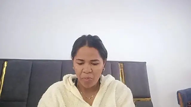Snapshot of aleixane chatting on 06-22-26, 05:37 aleixane online show from 06-22-26, 05:37
