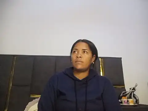 Snapshot of aleixane chatting on 07-15-26, 05:18 aleixane online show from 07-15-26, 05:18