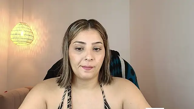 YummyAnna  online show from 06-09-26, 07:14