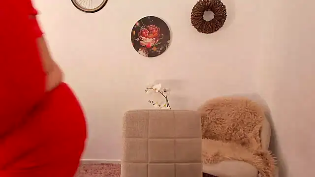 Milf-Ella online show from 10-20-25, 08:37