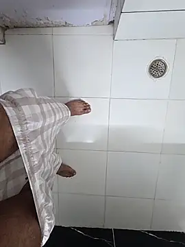 Snapshot of mayavi_baba chatting on 03-09-26, 08:13 mayavi baba online show from 03-09-26, 08:13